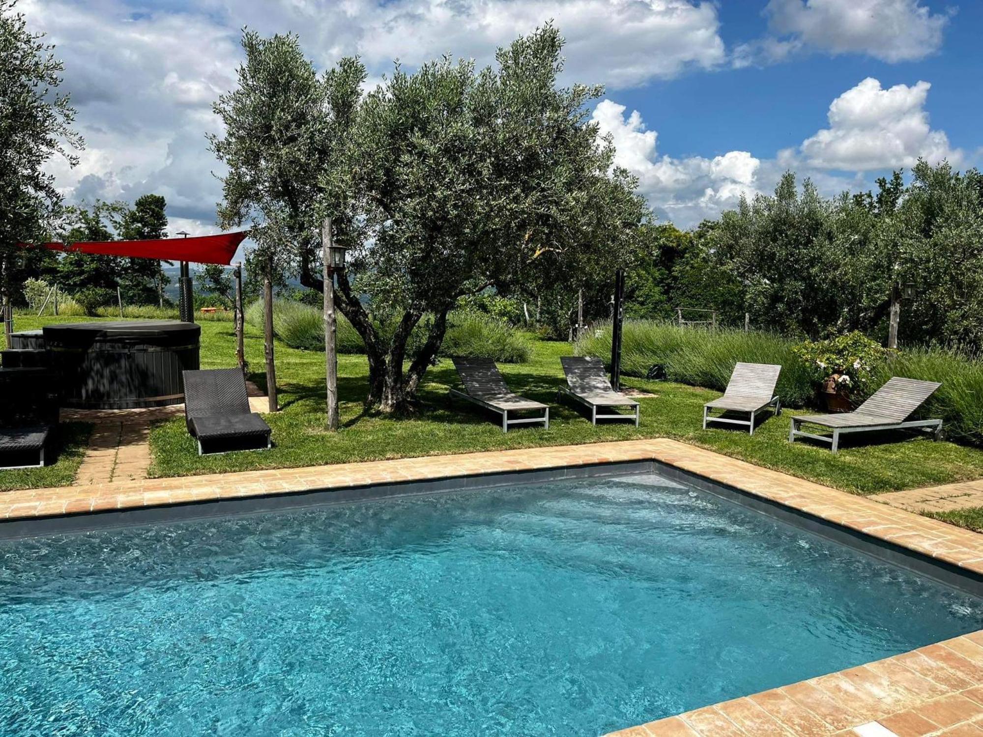 Agriturismo La Cervaiola Piccola Dimora Di Campagna Порано Экстерьер фото